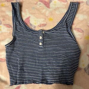 American Eagle crop top